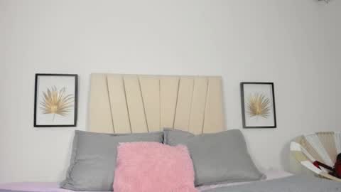 nina_keller_ online show from 24, 2, 2026