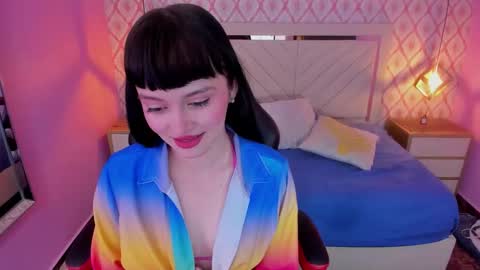 N I N A online show from 21, 10, 2025
