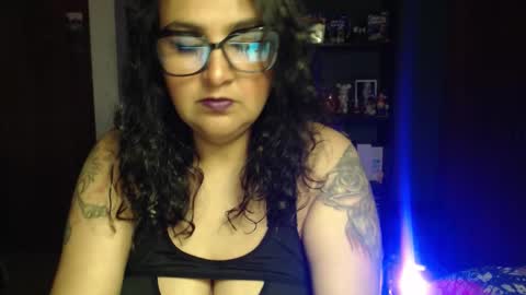 Nina Moon online show from 7, 1, 2026