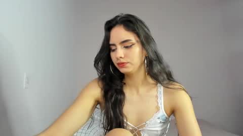  Nina  online show from 4, 12, 2025