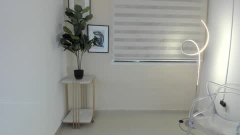 Natalia  FOLLOW ME ----  nathy po online show from 19, 2, 2025