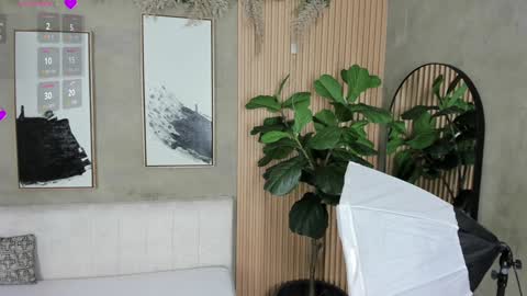 NINA online show from 15, 12, 2024