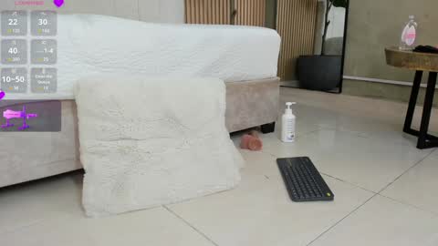 NINA online show from 6, 1, 2025