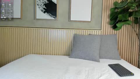 NINA online show from 22, 9, 2025