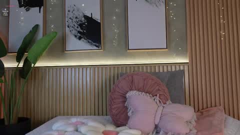 Snapshot of nina_soul chatting on 24, 5, 2026 NINA online show from 24, 5, 2026