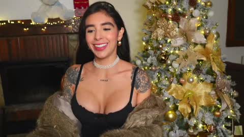 Snapshot of ninaclarkeoff chatting on 2, 12, 2025 Nina Clarke- Independent Model online show from 2, 12, 2025