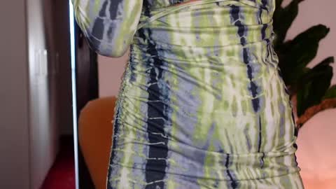 NinaCrystal online show from 3, 4, 2026