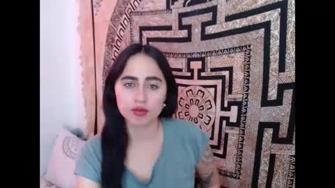 N I N A online show from 2, 1, 2025