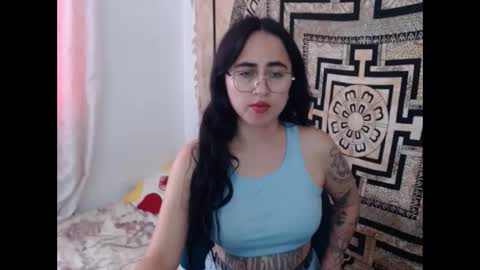 N I N A online show from 4, 1, 2025