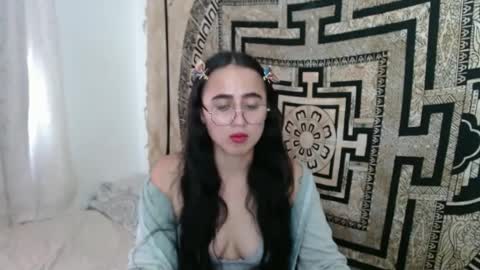 N I N A online show from 12, 3, 2025