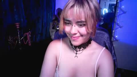 Snapshot of ninamon206063 chatting on 24, 9, 2025 NIina Mon online show from 24, 9, 2025