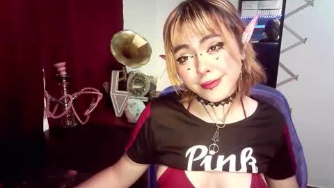 Snapshot of ninamon206063 chatting on 6, 11, 2025 NIina Mon online show from 6, 11, 2025