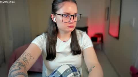 ninavolkov online show from 3, 2, 2025