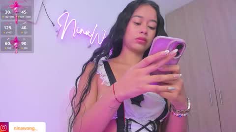 Snapshot of ninawong_ chatting on 28, 10, 2025 Nina online show from 28, 10, 2025