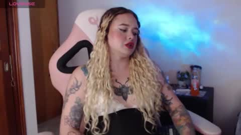 Snapshot of ninaxxstorm chatting on 6, 10, 2025 Nina online show from 6, 10, 2025