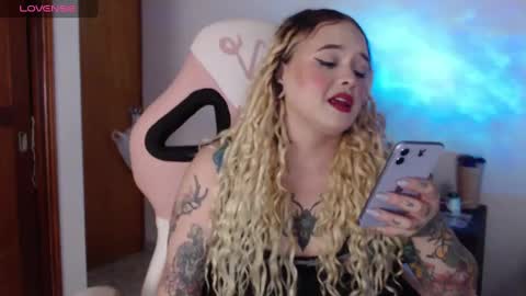 Snapshot of ninaxxstorm chatting on 8, 10, 2025 Nina online show from 8, 10, 2025