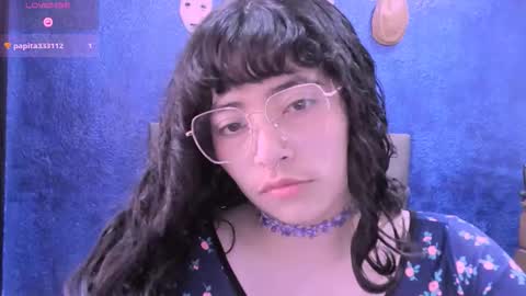 Snapshot of ninayellow chatting on 23, 10, 2025 Nina online show from 23, 10, 2025