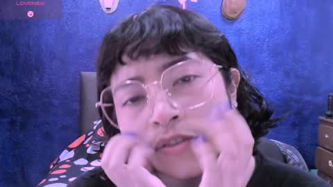 Snapshot of ninayellow chatting on 19, 11, 2025 Nina online show from 19, 11, 2025