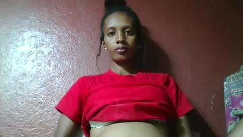 ninie246746 online show from 4, 2, 2025