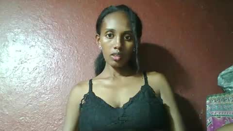 ninie246746 online show from 18, 2, 2025