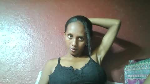 ninie246746 online show from 20, 2, 2025