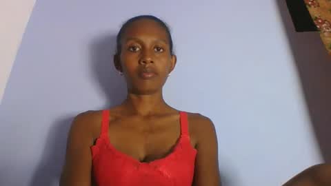 ninie246746 online show from 19, 2, 2026