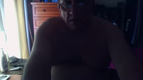 Dennis online show from 6, 10, 2025