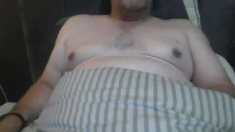 Snapshot of nipplepain007 chatting on 25, 3, 2026 nipplepain007 online show from 25, 3, 2026