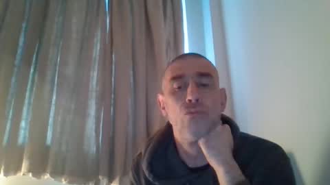 Snapshot of nirevess chatting on 12, 1, 2025 nirevess online show from 12, 1, 2025