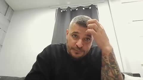 Snapshot of nita1985 chatting on 9, 11, 2025 AURA online show from 9, 11, 2025