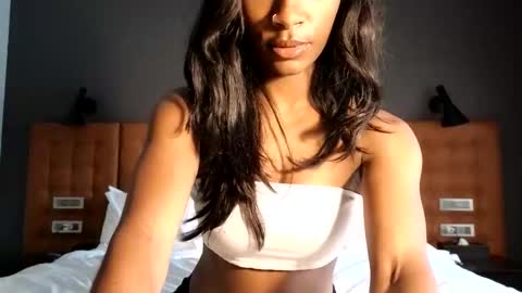 Snapshot of niviawolfe chatting on 15, 2, 2026 NIVIA WOLFE online show from 15, 2, 2026