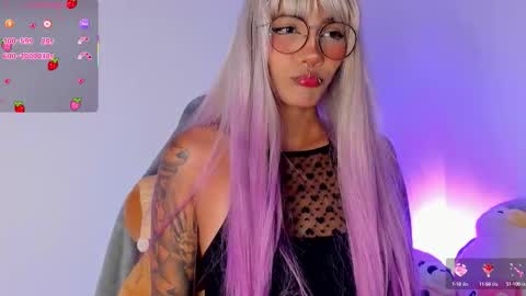 Snapshot of nix_taylor chatting on 22, 10, 2025 Nix online show from 22, 10, 2025