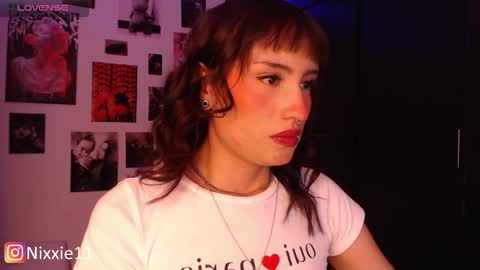 Snapshot of nixxie_ chatting on 17, 11, 2025 Nixxie online show from 17, 11, 2025