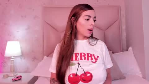 Snapshot of noa_butterfly chatting on 10, 2, 2025 ambarsulliva online show from 10, 2, 2025