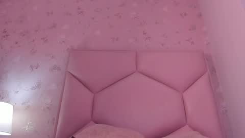 Snapshot of noa_butterfly chatting on 7, 3, 2025 ambarsulliva online show from 7, 3, 2025