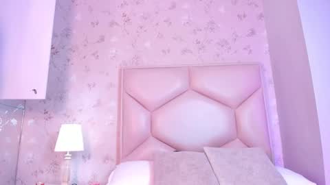 Snapshot of noa_butterfly chatting on 14, 9, 2025 ambarsulliva online show from 14, 9, 2025