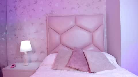   ambarsulliva  online show from 25, 11, 2025