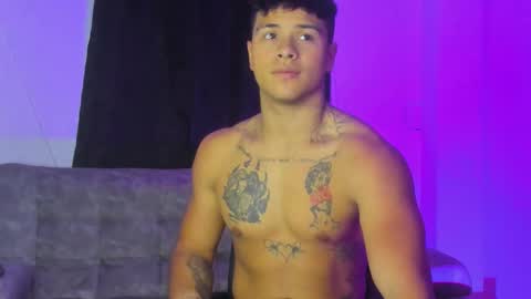 noah_223 online show from 23, 11, 2025