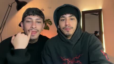Snapshot of noah_and_steven chatting on 5, 5, 2026 noah_and_steven online show from 5, 5, 2026