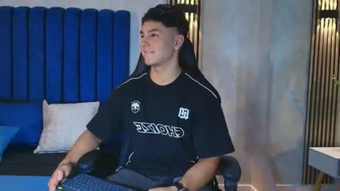 Snapshot of noah_clarkk chatting on 13, 6, 2026 Noah online show from 13, 6, 2026