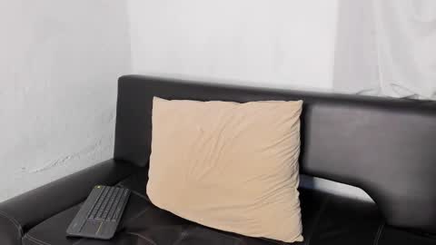 Snapshot of noah_cole_ chatting on 8, 10, 2025 Noah online show from 8, 10, 2025