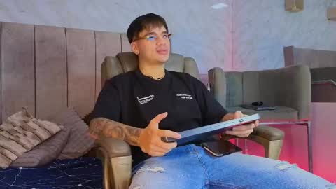 NOAH  online show from 9, 2, 2025