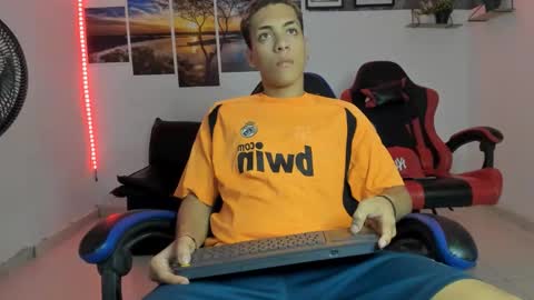 noah_flynn1 online show from 23, 3, 2026