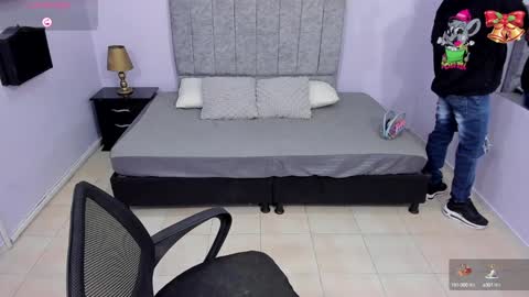 noah_smith04 online show from 5, 1, 2025