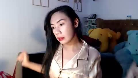 Snapshot of noboyfriendsincebirth chatting on 12, 10, 2025 Samantha Summer online show from 12, 10, 2025