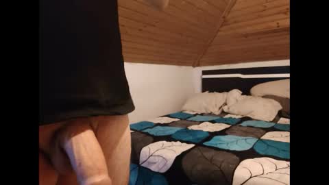 Snapshot of nocturnusfuz chatting on 8, 1, 2025 nocturnusfuz online show from 8, 1, 2025