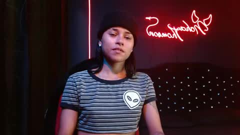Snapshot of noha_thomson chatting on 8, 5, 2026 Noha Thomson online show from 8, 5, 2026