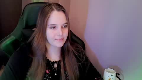 noir_ember_ online show from 16, 11, 2025