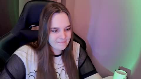 noir_ember_ online show from 5, 12, 2025