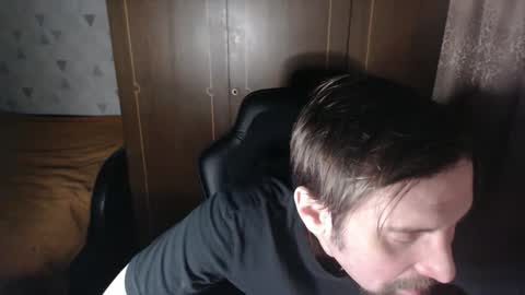 Snapshot of noise_zero chatting on 19, 12, 2025 Noise Zero online show from 19, 12, 2025